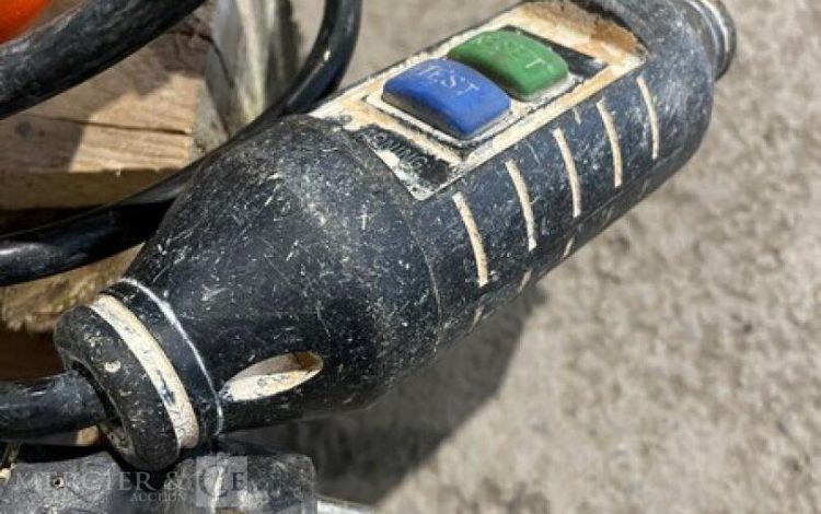 HUSQVARNA   11MAM32026