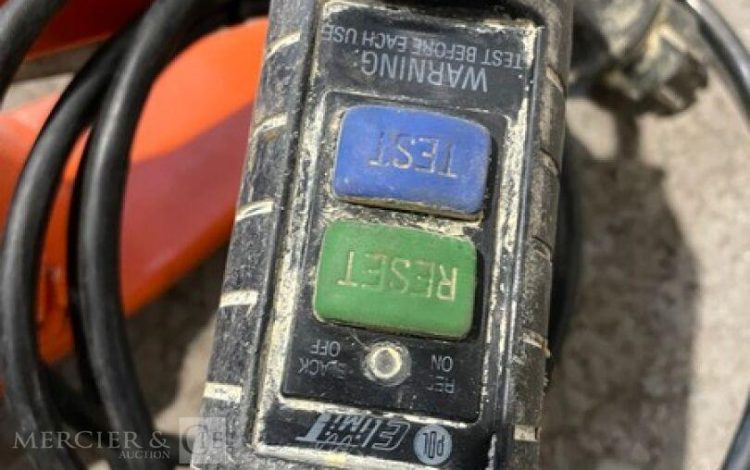 HUSQVARNA   11MAM32026