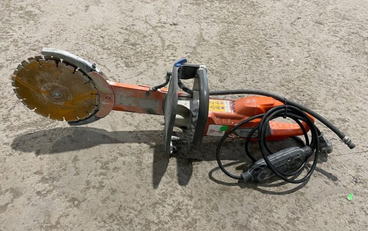 HUSQVARNA   11MAM32026