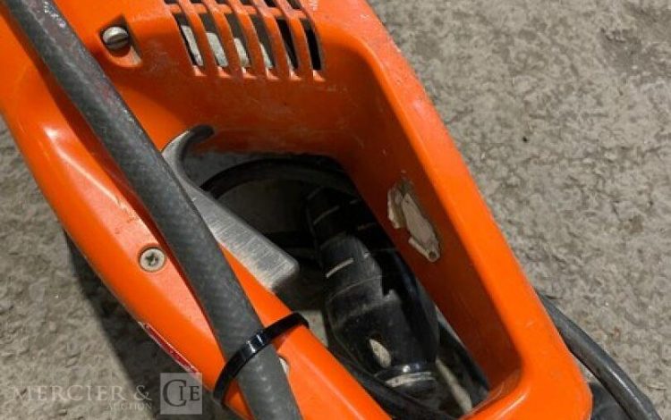 HUSQVARNA   11MAM32026