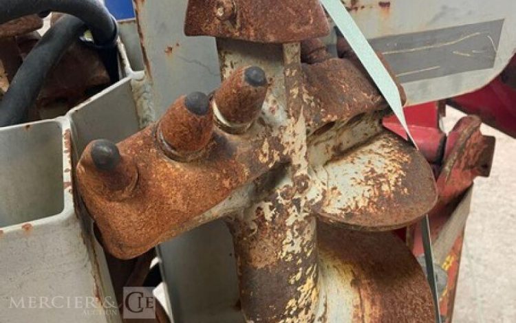 RABAUD 70686D  17MAM32026