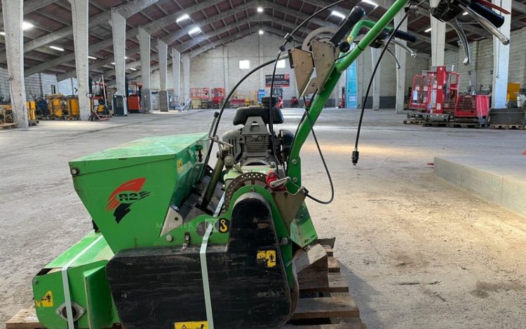 R2 RINALDI GARDEN M73 – ANNEE 2018  52MAM32026