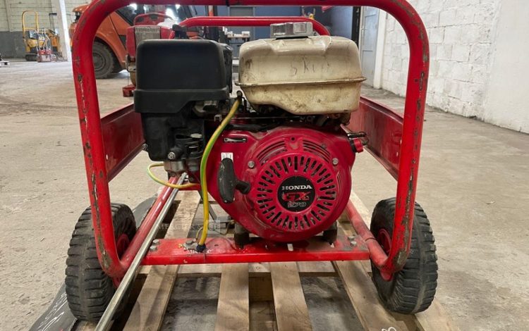 PRAMAC E5000  65MAM32026