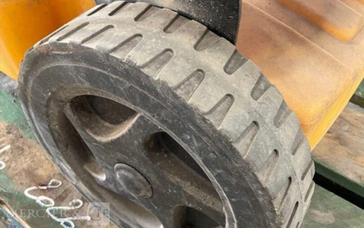 MCS XL9E  30MAM32026