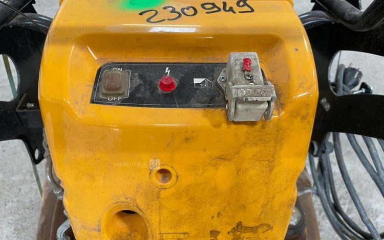 MCS XL9E  30MAM32026