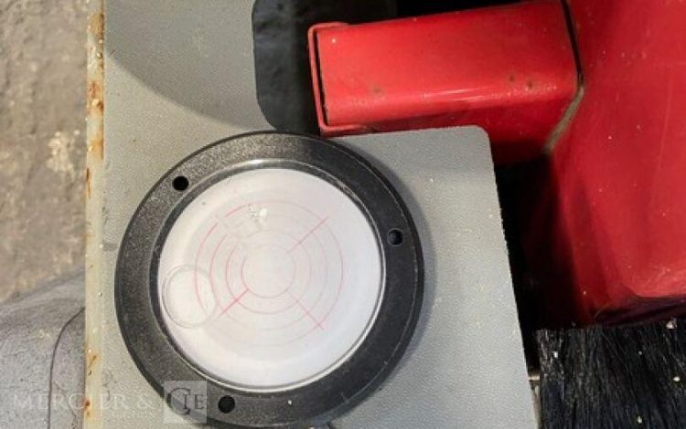 JLG PECO LIFT  49MAM32026