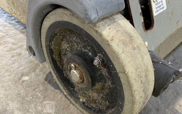 JLG PECO LIFT  49MAM32026