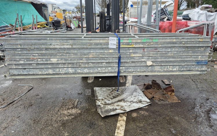 autre Lot de 16 plateaux d&rsquo;échafaudage de 30cm x 3m  201