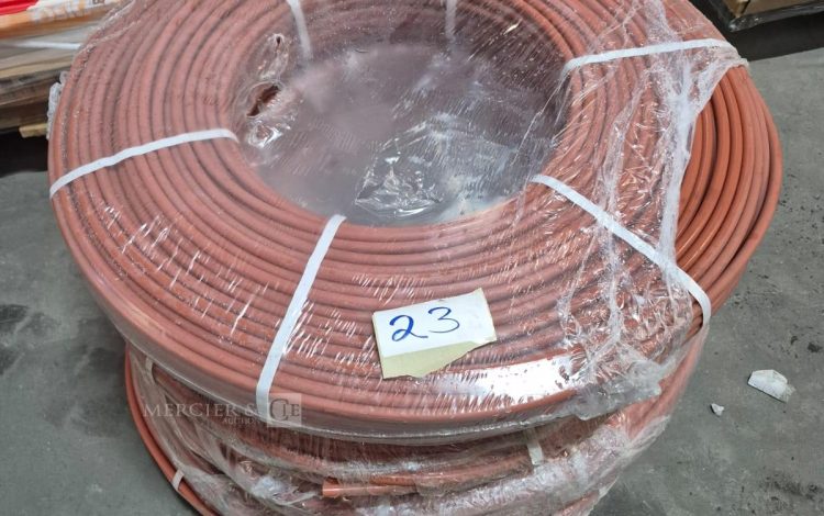 autre Lot d&rsquo;environ 1200ml de tubes PER couleur rouge , diamètre 12  18