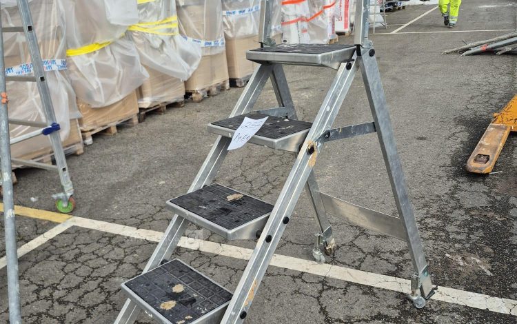 autre Escabeau roulant professionnel marque JUMBO  223