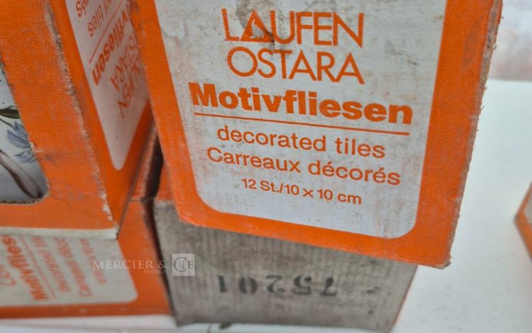 autre Lot comprenant 70 carreaux de faïence décorative en céramique, format env. 10 ×  227