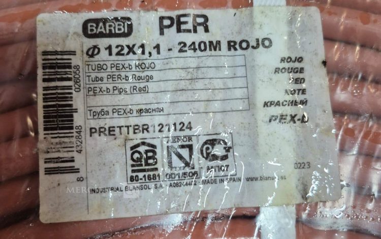 autre Lot d&rsquo;environ 1200ml de tubes PER couleur rouge , diamètre 12  18