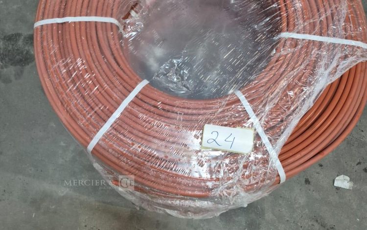 autre Lot d&rsquo;environ 1200ml de tubes PER couleur rouge , diamètre 12  19