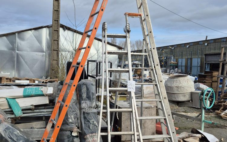 autre Lot de 4 échelles différents modèles  et tailles dont 1 TUBESCA  235