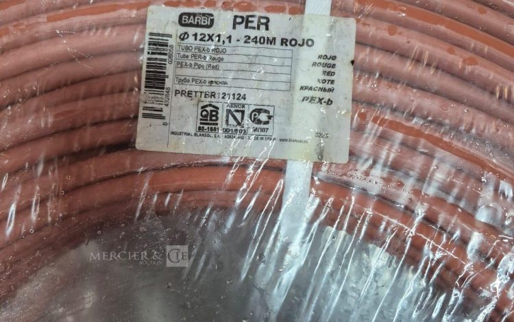 autre Lot d&rsquo;environ 1200ml de tubes PER couleur rouge , diamètre 12  19