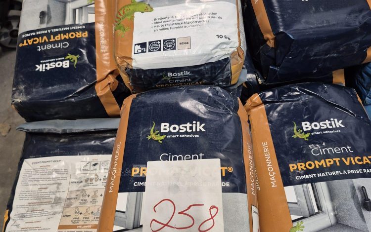 autre Lot de  40 sac de ciment PROMPT VICAT , ciment naturel à prise rapide , 10KG , c  247