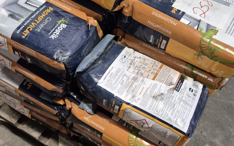 autre Lot de  40 sac de ciment PROMPT VICAT , ciment naturel à prise rapide , 10KG , c  247