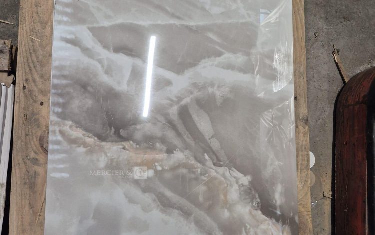 autre Lot d&rsquo;environ 6m2 de carrelage rectifié . Dimensions 60cm x 120cm  273