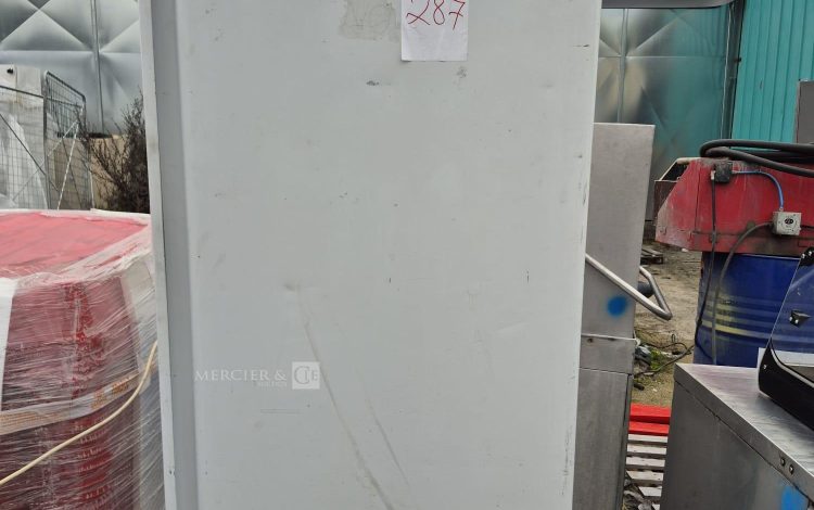 autre Armoire réfrigérée C.2.M Grande Cuisine, équipée dun régulateur MR51 PM230-1CA  276