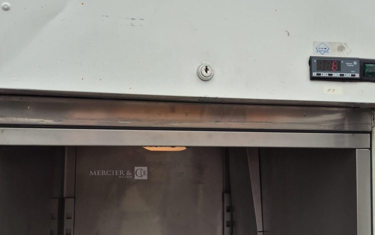 autre Armoire réfrigérée C.2.M Grande Cuisine, équipée dun régulateur MR51 PM230-1CA  276