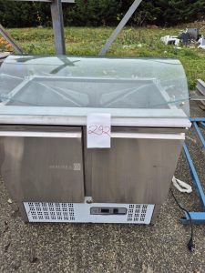 autre Comptoir réfrigéré L2G BM pour utilisation industrielle . Dimensions 70cm x 85cm  281