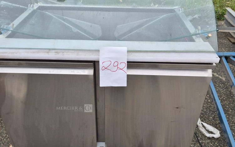 autre Comptoir réfrigéré L2G BM pour utilisation industrielle . Dimensions 70cm x 85cm  281