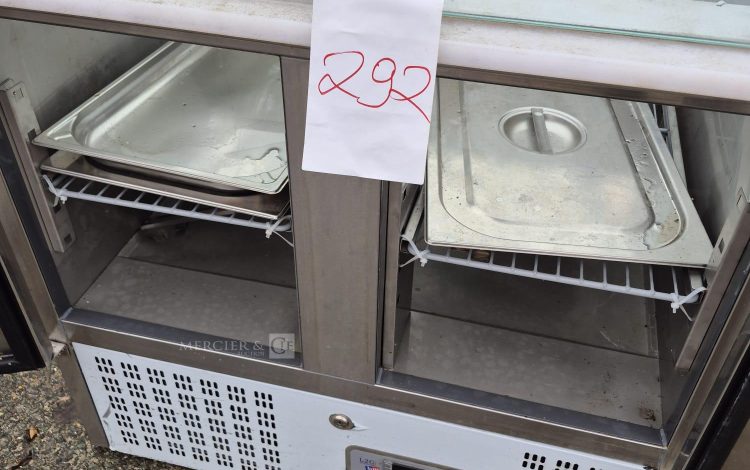 autre Comptoir réfrigéré L2G BM pour utilisation industrielle . Dimensions 70cm x 85cm  281