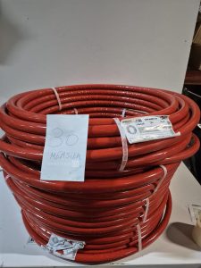 autre Lot d&rsquo;environ 100ml de Tube PER rouge isolé en couronne de 25 mètres, diamètre 1  24