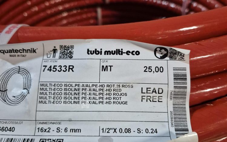 autre Lot d&rsquo;environ 100ml de Tube PER rouge isolé en couronne de 25 mètres, diamètre 1  27