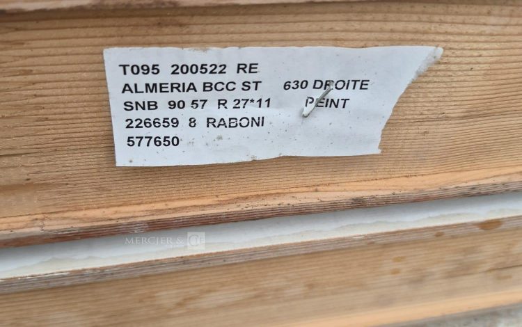 autre Lot de 4 portes intérieures blanches, au design classique et élégant.  333