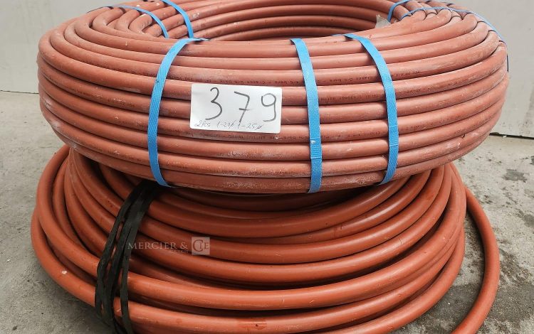 autre Lot de 2 couronnes de tube gainé rouge  120 m et 125 m  356