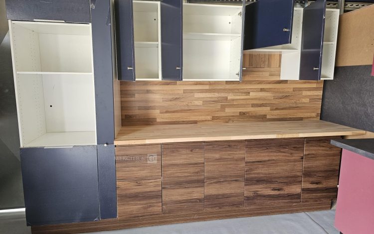 autre Cuisine complète d&rsquo;environ 3m  Coloris bleu et noyer , marque OSKAB  366