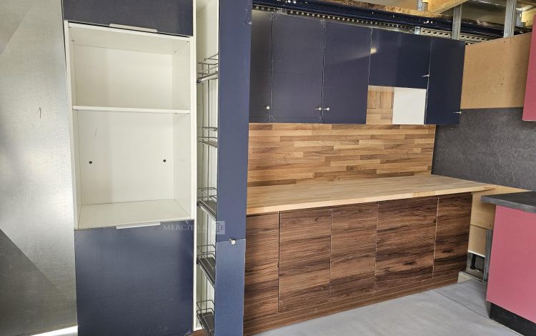 autre Cuisine complète d&rsquo;environ 3m  Coloris bleu et noyer , marque OSKAB  366