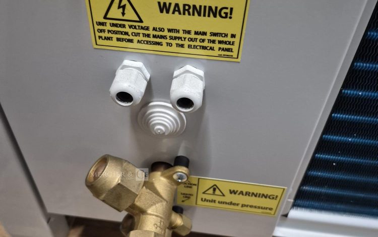 autre Embraco Groupe de condensation entièrement hermétique Bioma . Le groupe de conde  371