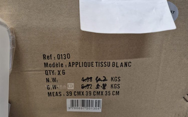 autre Lot de 11 appliques  en tissu blanc , sans ampoule  375