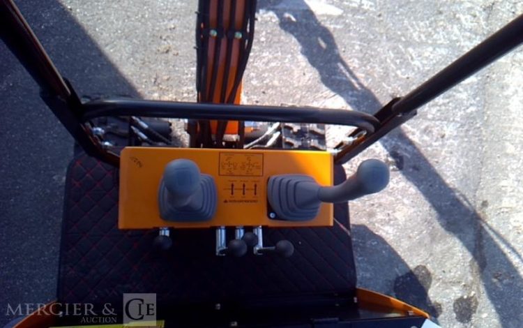 HIGHTOP MICROPELLE HT10 SUR CHENILLES DIESEL 1T – ANNEE 2025 – MATERIEL NEUF JAUNE 48 315