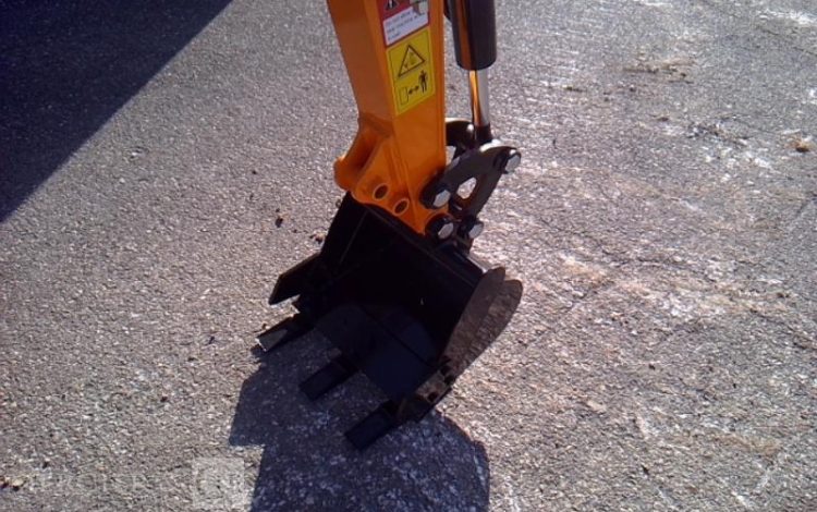 HIGHTOP MICROPELLE HT10 SUR CHENILLES DIESEL 1T – ANNEE 2025 – MATERIEL NEUF  48 319