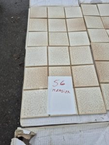 autre Lot d&rsquo;environ 20m2 de carrelage mosaïque , conditionné en plaques de 30 × 30 cm  45