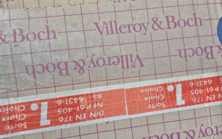 autre Lot d&rsquo;environ 39m2 de carrelage mosaïque , conditionné en plaques  de 30 cm x 50  47