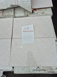 autre Lot d&rsquo;environ 40 m2 de faïence de 20cm x 33cm Tess. Rosa  48