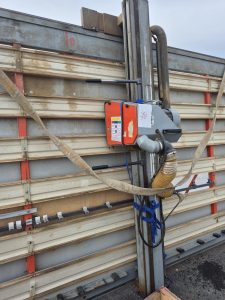 autre Machine à découper de grandes plaques de bois, de plastique ou de métal avec pré  59