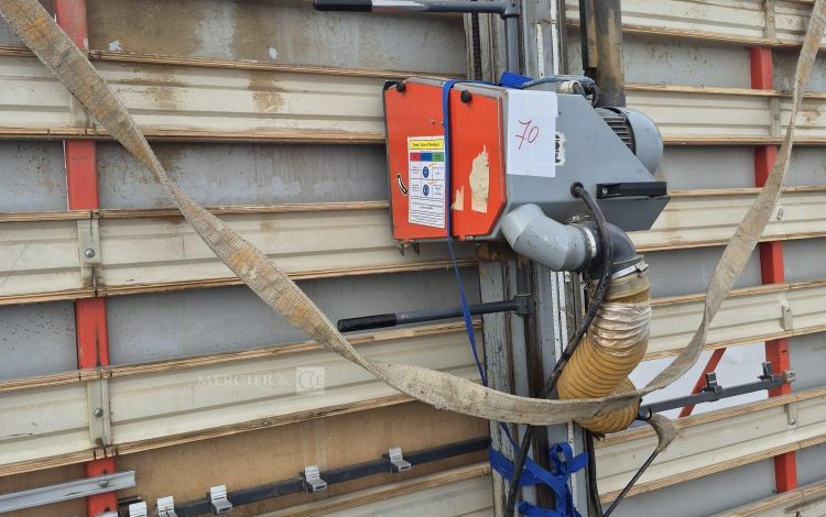 autre Machine à découper de grandes plaques de bois, de plastique ou de métal avec pré  59