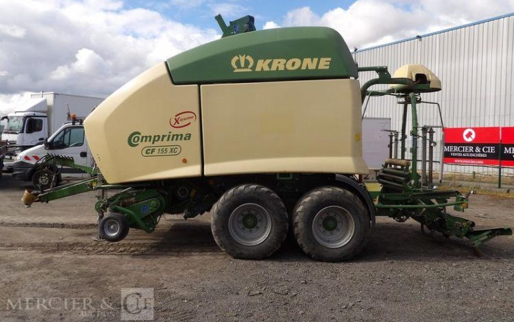 KRONE COMBINE PRESSE ENRUBANNEUSE COMPRIMA CF 155 XC-XTREME- 2 ESSIEUX – PTAC 9 T  76 897