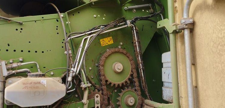 KRONE COMBINE PRESSE ENRUBANNEUSE COMPRIMA CF 155 XC-XTREME- 2 ESSIEUX – PTAC 9 T  76 897