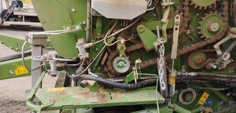 KRONE COMBINE PRESSE ENRUBANNEUSE COMPRIMA CF 155 XC-XTREME- 2 ESSIEUX – PTAC 9 T  76 897