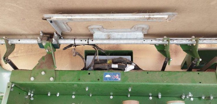 KRONE COMBINE PRESSE ENRUBANNEUSE COMPRIMA CF 155 XC-XTREME- 2 ESSIEUX – PTAC 9 T  76 897