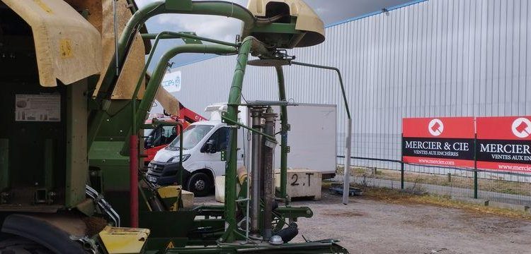 KRONE COMBINE PRESSE ENRUBANNEUSE COMPRIMA CF 155 XC-XTREME- 2 ESSIEUX – PTAC 9 T  76 897