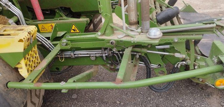 KRONE COMBINE PRESSE ENRUBANNEUSE COMPRIMA CF 155 XC-XTREME- 2 ESSIEUX – PTAC 9 T  76 897