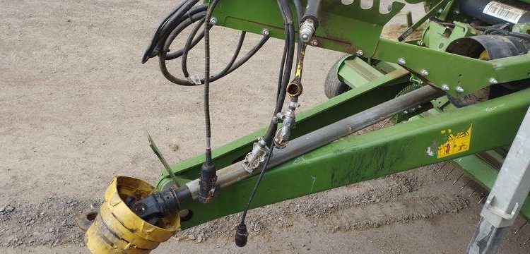 KRONE COMBINE PRESSE ENRUBANNEUSE COMPRIMA CF 155 XC-XTREME- 2 ESSIEUX – PTAC 9 T  76 897