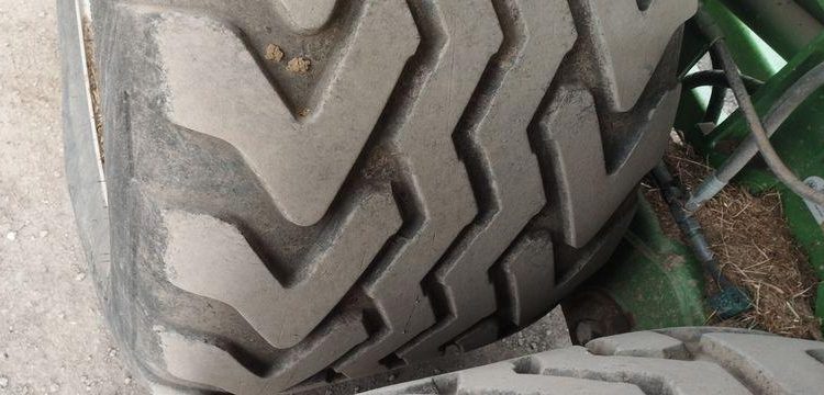 KRONE COMBINE PRESSE ENRUBANNEUSE COMPRIMA CF 155 XC-XTREME- 2 ESSIEUX – PTAC 9 T  76 897